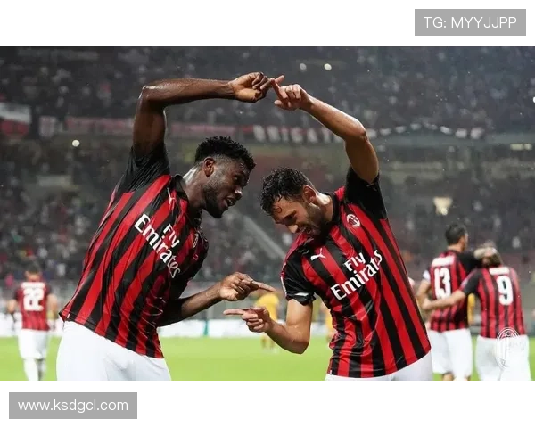 巴黎主席纳赛尔亲临现场观战米兰德比引发热议 巴黎主席纳赛尔亲临现场观战米兰德比引发热议