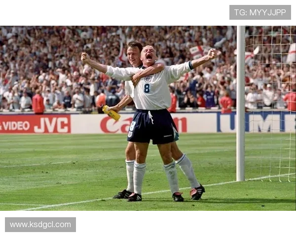 加斯科因赛前豪饮九杯白兰地下半场双响成全场最佳表现